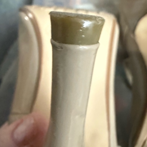 Patent Leather Chinese Laundry heels.  *Like new!!**  F*ck me pumps!!! - Picture 11 of 14